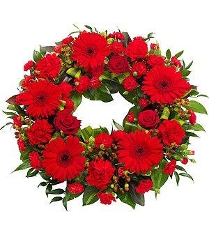 Red Loose Wreath