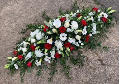 Red & White Mix Coffin Spray