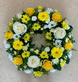 Yellow & White Loose Wreath